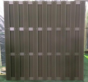 المبارزة التقليدية wpc Alu Slat B جوفاء 115X10mm لوحة سياج خاصة للحديقة بالجملة